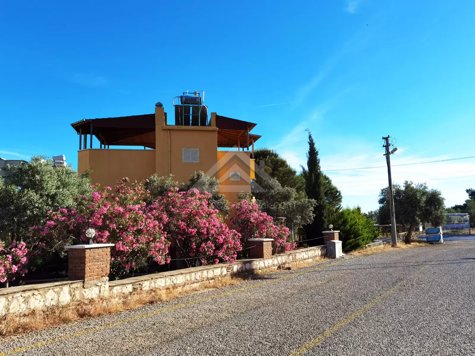 Detached Villa For Sale Near The Main Road With Garden
