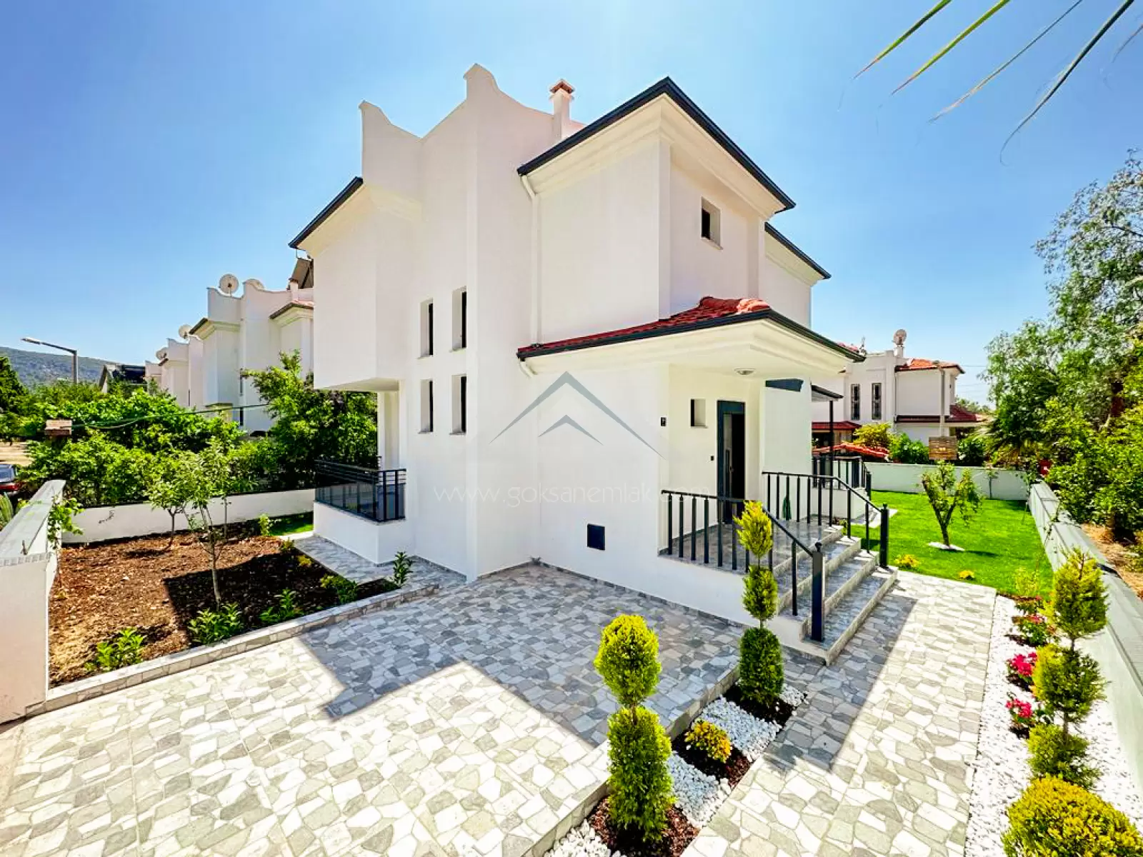 Luxury 4+1 Detached Villa For Sale In Akbuk Close to the Sea