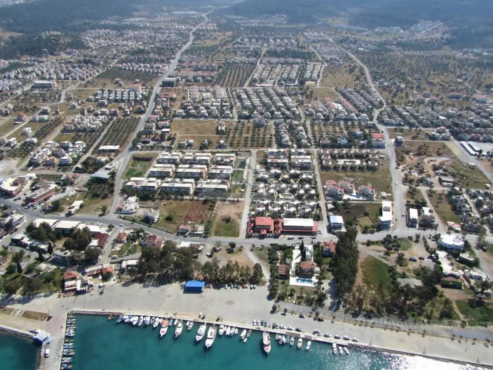 2.600 M2 Detached Land for Sale in Akbük Center